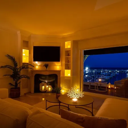 Banus - Puerto Banus Marina Seafront - Premium 2br - 2ba - Outdoor Balcony - Panoramic Marina & Mediterranean Views - Stunning Sunsets - Heart Of Puerto Banus - Direct Access - Steps From El Corte Ing Luxury Shopping Appartement *