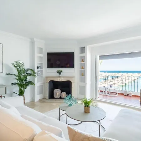 Appartement Banus - Puerto Banus Marina Seafront - Premium 2br - 2ba - Outdoor Balcony - Panoramic Marina & Mediterranean Views - Stunning Sunsets - Heart Of Puerto Banus - Direct Access - Steps From El Corte Ing Luxury Shopping *