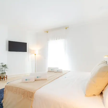 Appartement Banus - Puerto Banus Marina Seafront - Premium 2br - 2ba - Outdoor Balcony - Panoramic Marina & Mediterranean Views - Stunning Sunsets - Heart Of Puerto Banus - Direct Access - Steps From El Corte Ing Luxury Shopping Marbellac