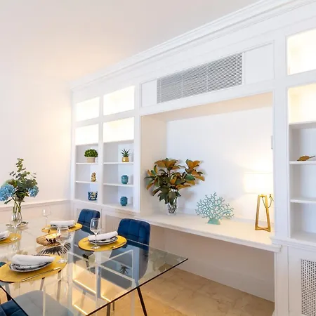 Banus - Puerto Banus Marina Seafront - Premium 2br - 2ba - Outdoor Balcony - Panoramic Marina & Mediterranean Views - Stunning Sunsets - Heart Of Puerto Banus - Direct Access - Steps From El Corte Ing Luxury Shopping Marbellac