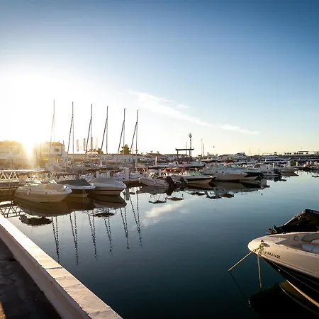 Banus - Puerto Banus Marina Seafront - Premium 2br - 2ba - Outdoor Balcony - Panoramic Marina & Mediterranean Views - Stunning Sunsets - Heart Of Puerto Banus - Direct Access - Steps From El Corte Ing Luxury Shopping Appartement *